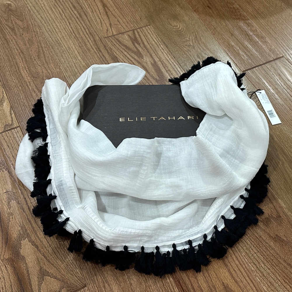 Elie Tahari Black and White Fringe Scarf